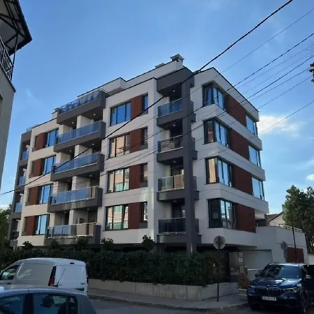 Апартамент Комфорт, Близо До Летището Sofia Exterior photo